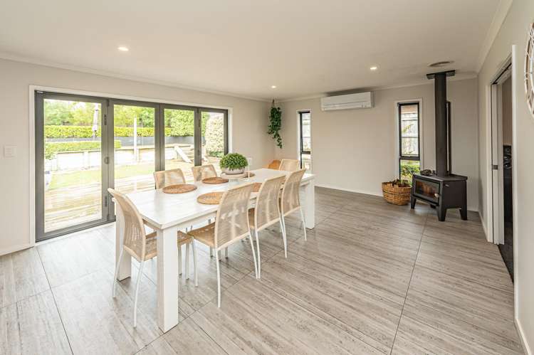 13 Magnolia Crescent Tawhero_13