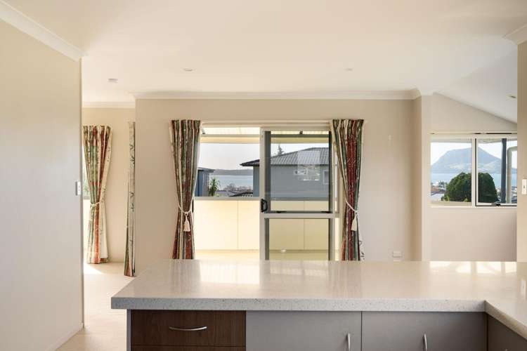17 Lemon Grove Avenue Otumoetai_11