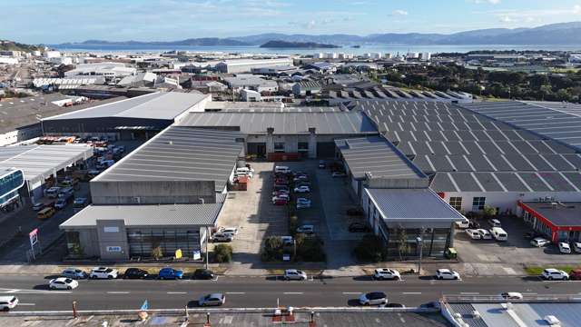 Unit 4, 21 Bell Road South Gracefield_1