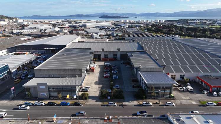 Unit 4, 21 Bell Road South Gracefield_1