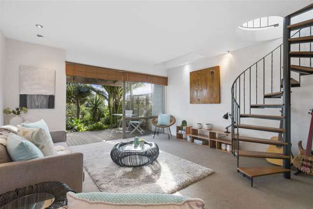 4/10 George Street Mount Eden_1