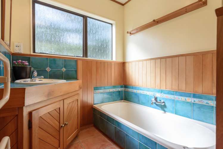 12 Puketai Place Pukerua Bay_13