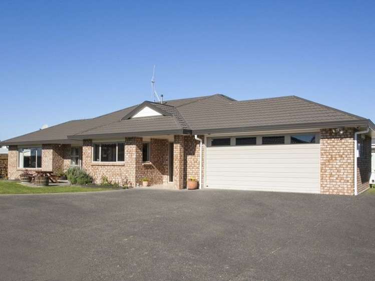 12 Brookside Close Highbury_0