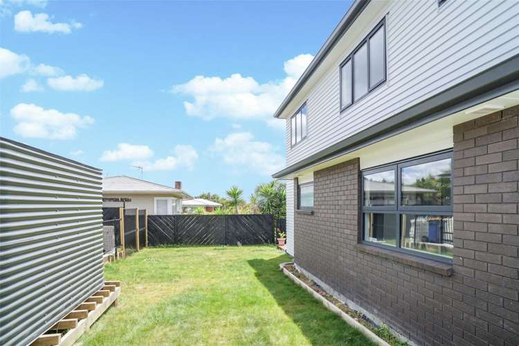 20a Hepburn Road Glendene_24