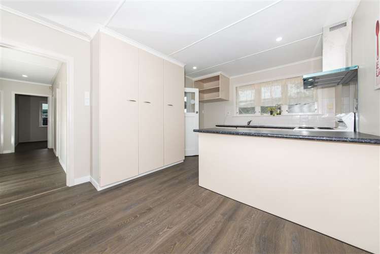 13 Ingleby Place Kelston_9