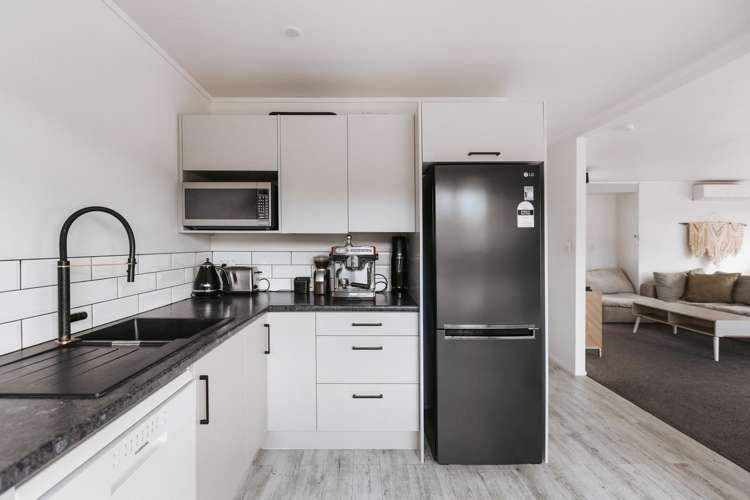 4 Lord Cobham Avenue_5