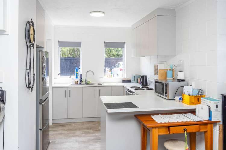 Units 1-10 at 11 Coates Street Hamilton East_18