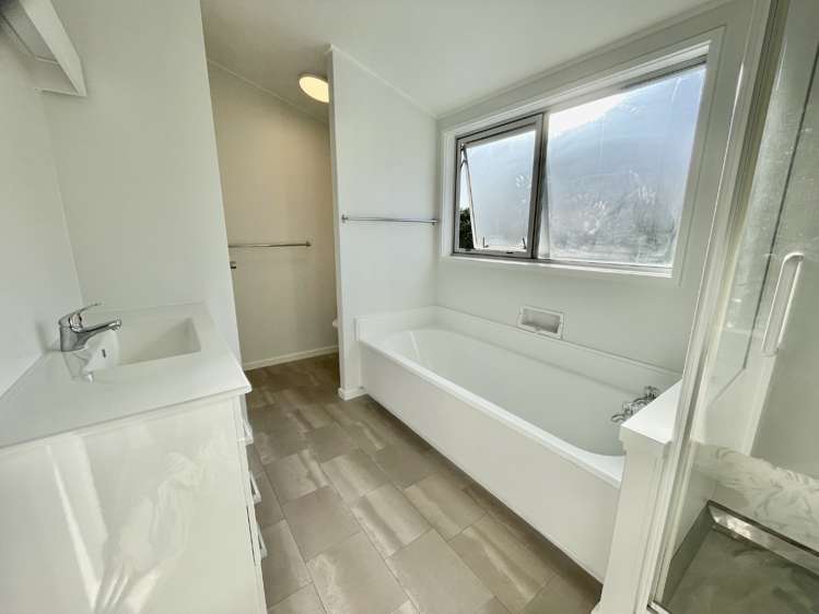 1/7 Rangitane Street Maupuia_5