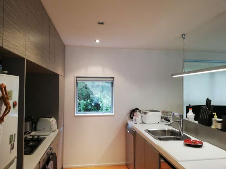 17 Saddleback Grove Karori_6