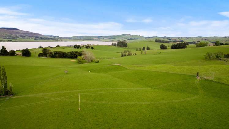 93 Baker Road, 66 Waihola Hill Road and Berwick Road Clarendon_4