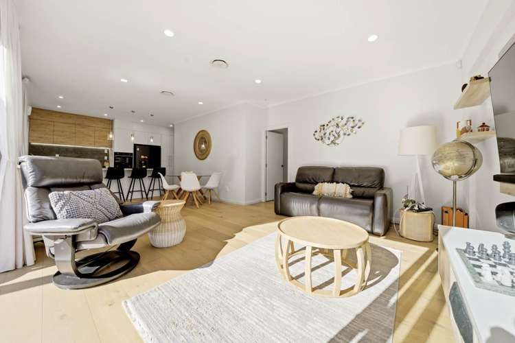 12 Pepperdine Place_4