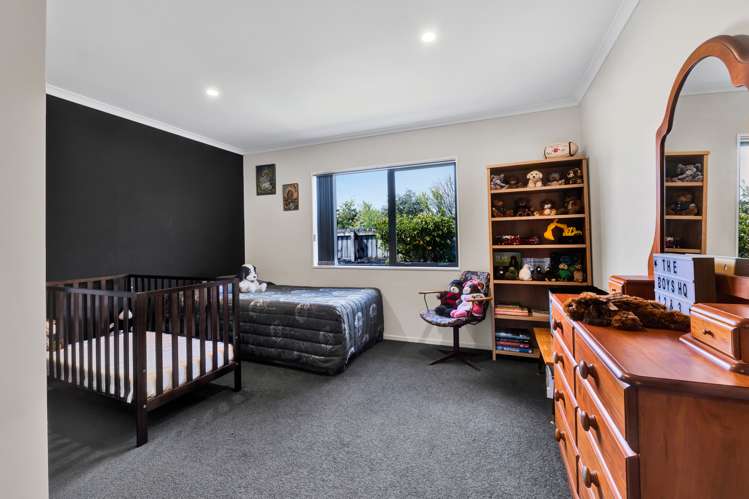 38 Montague Grove Stratford_18