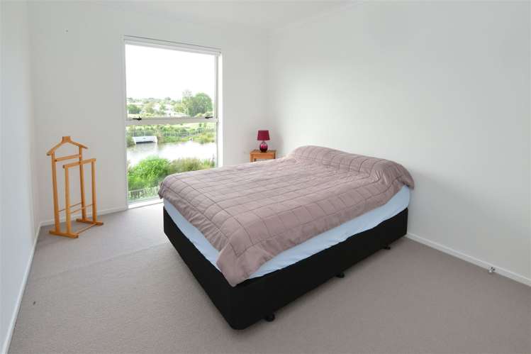 3 Couldrey Crescent Red Beach_14