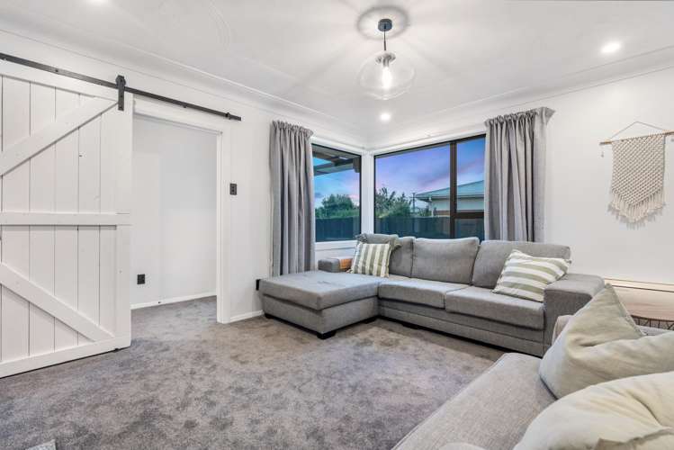 16 Esk Place Mosgiel_11