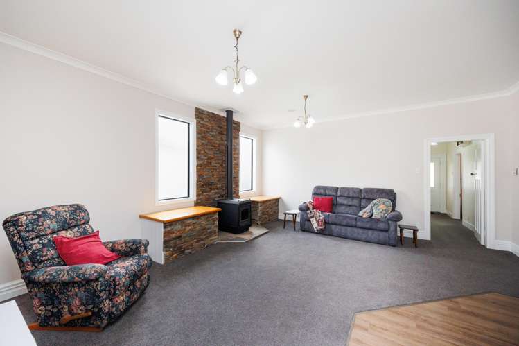 121-123 High Street Bulls_9