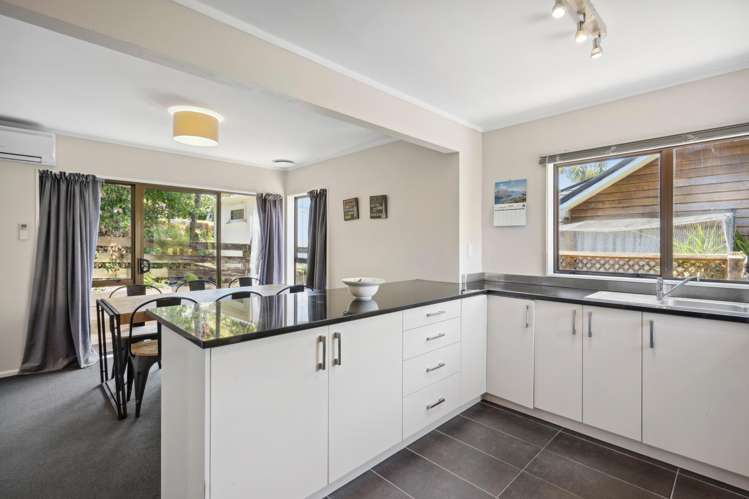 4/86 Donald Street Karori_3