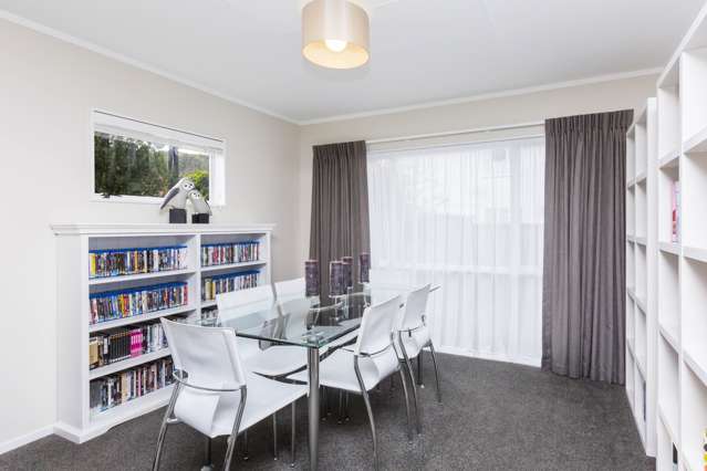 2/22 Barton Grove Naenae_4