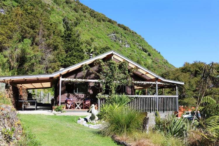 83 Upper Rocklands Road Kahurangi National Park_19