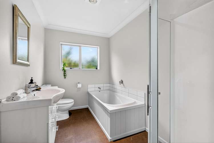 36 Speldhurst Grove Stokes Valley_16