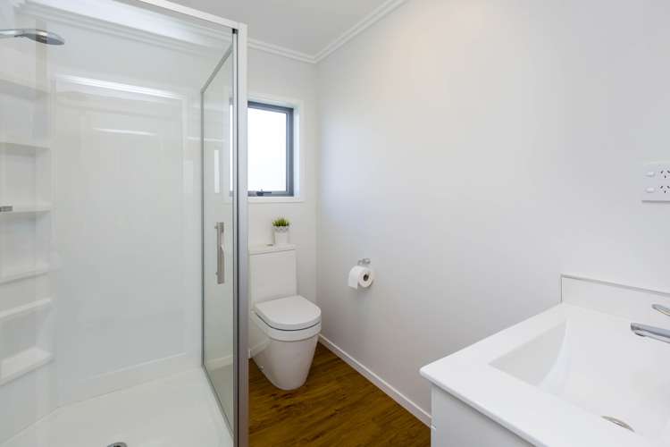 9 Chalfont Road Silverstream_10