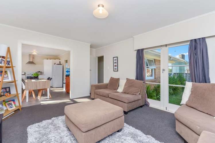 11 Yvonne Street 1107_10