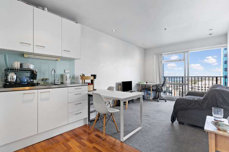 24I/16 Gore Street_0