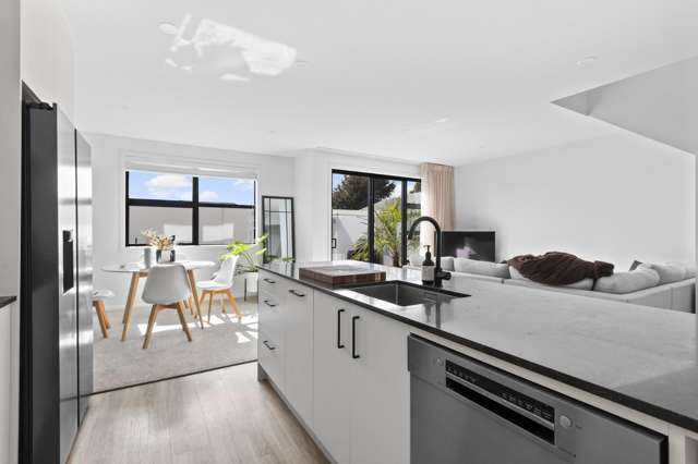 5/102 Swayne Road 11373_4