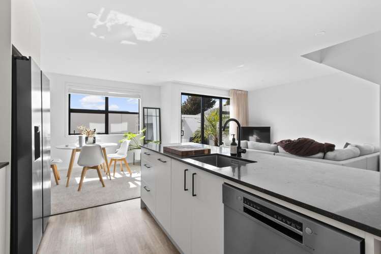 5/102 Swayne Road 11373_4