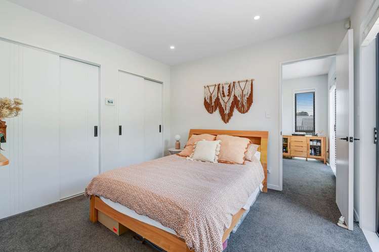 8 Kikorangi Drive Wainui_23