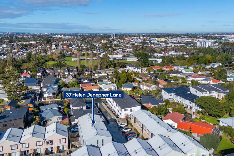 37 Helen Jenepher Lane Mt Wellington_19