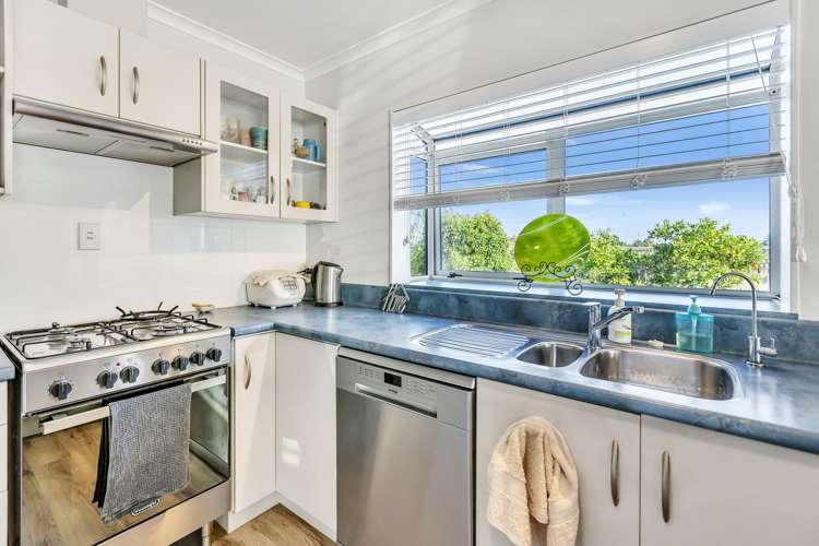 12 Stonebridge Park Drive Holdens Bay_7