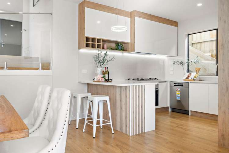 23 Christella Street Flat Bush_12