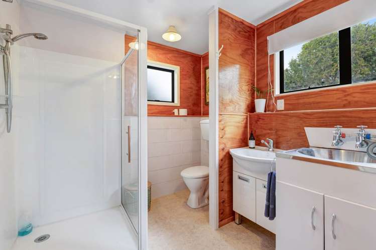 12 Kotanui Avenue Army Bay_10