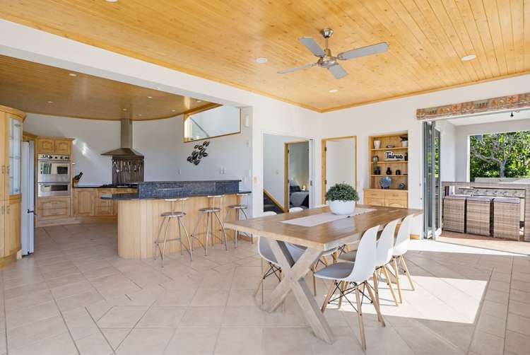 221 Paku Drive_1