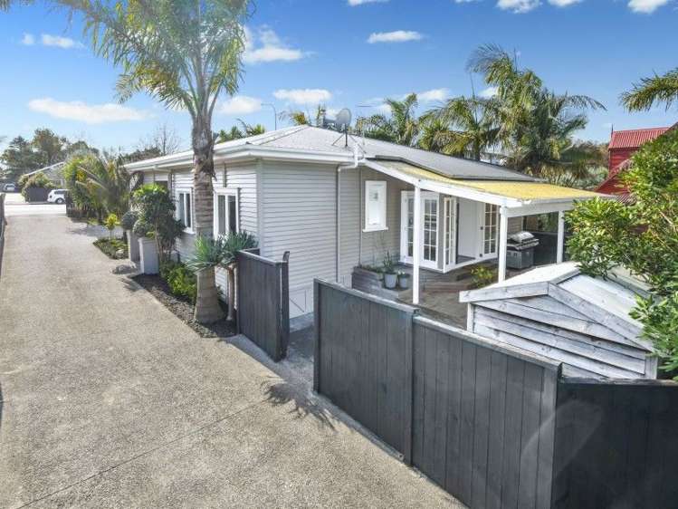 1012 Great North Road Point Chevalier_18