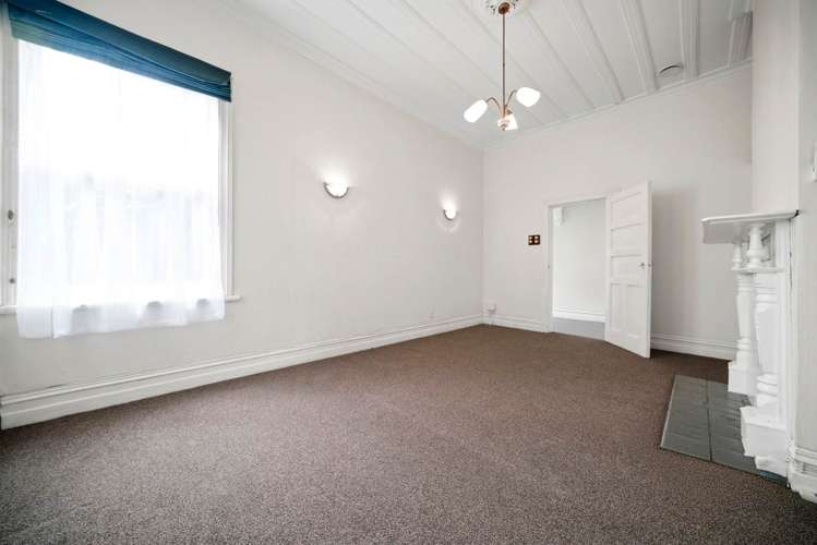 96 & 96A Queen Street Northcote Point_9