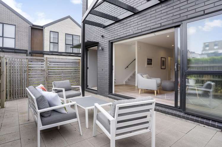 6 Kikorangi Lane Mount Wellington_10