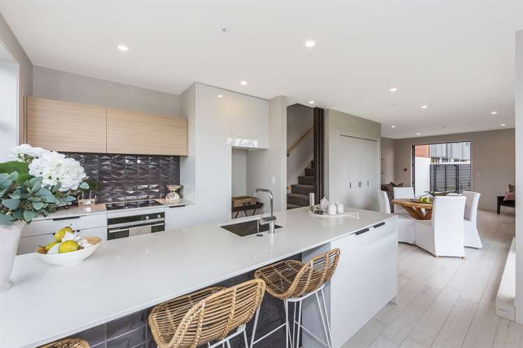 5/4 Stables Lane Silverdale_9