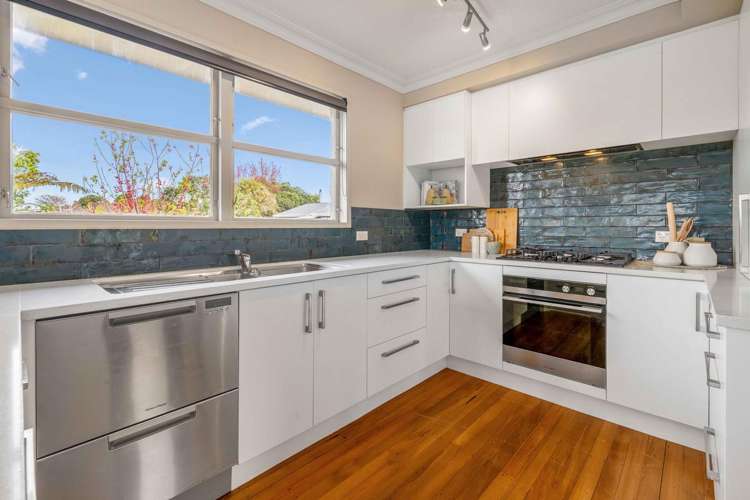 8 Glenn Terrace Otumoetai_7
