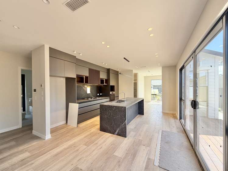 31 Tukutata Crescent_4