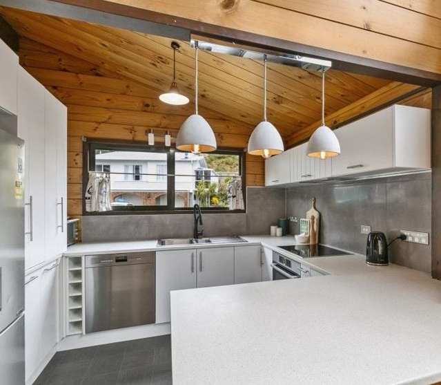 87 Allington Road Karori_3