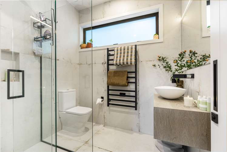 3a William Bayes Place Red Beach_17