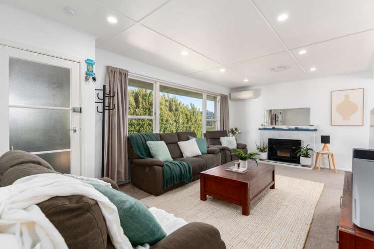 33 Lynda Avenue Paparangi_3