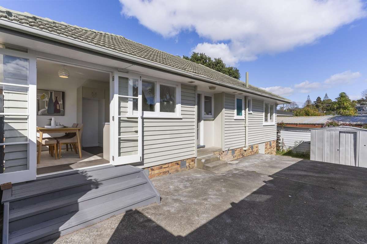 1/2 Elliott Avenue_1
