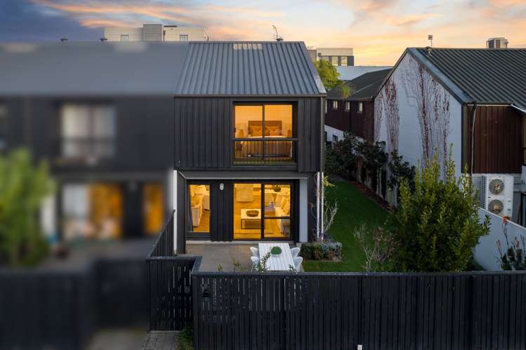 2/10 Conference Street Christchurch Central_13