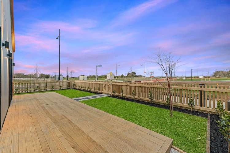 15 Karaka Village Parade Karaka_19