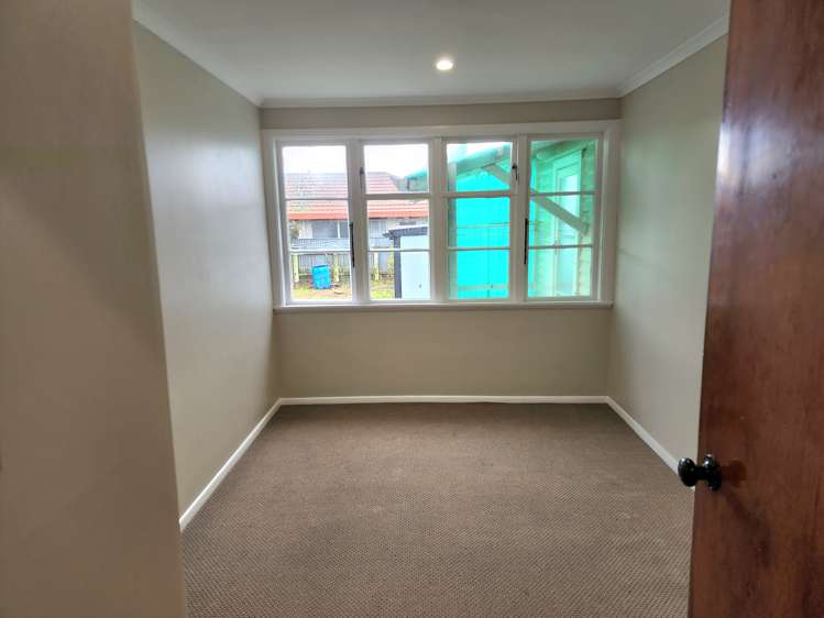 563 Queen Street East Levin_8