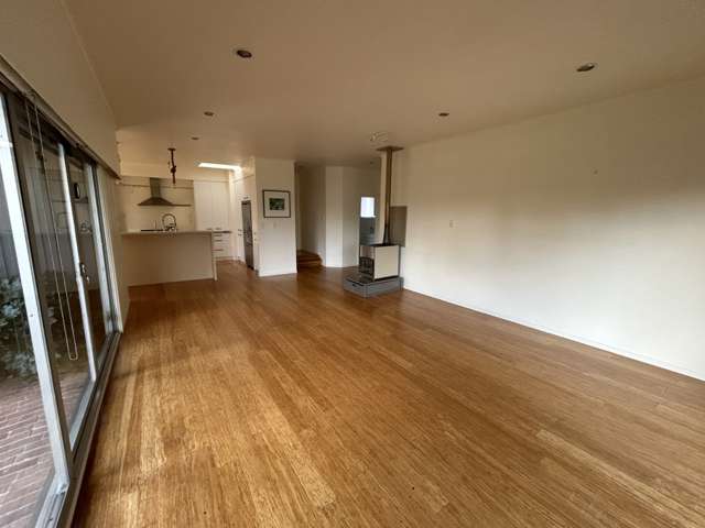 11A Sussex Street 1053_4