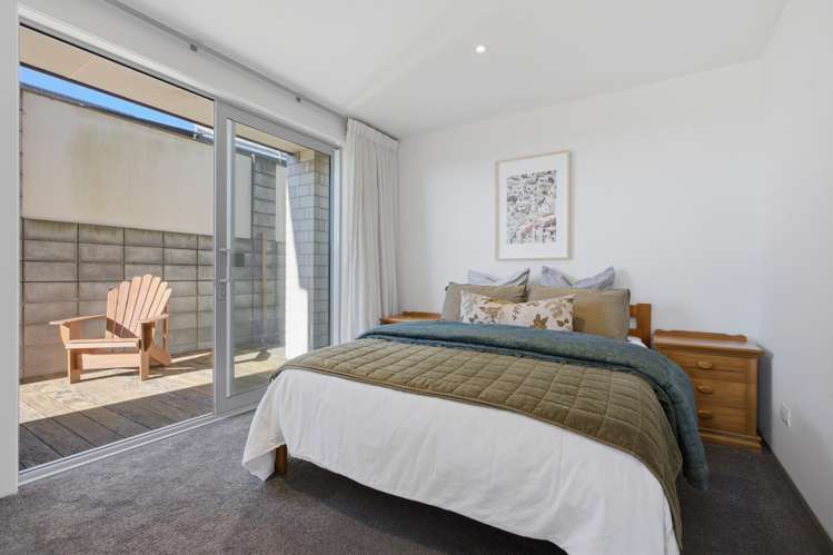 21 Hine Street New Plymouth Central_28