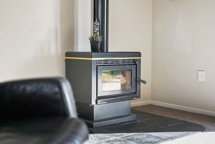 28 Church Road Pukete_9